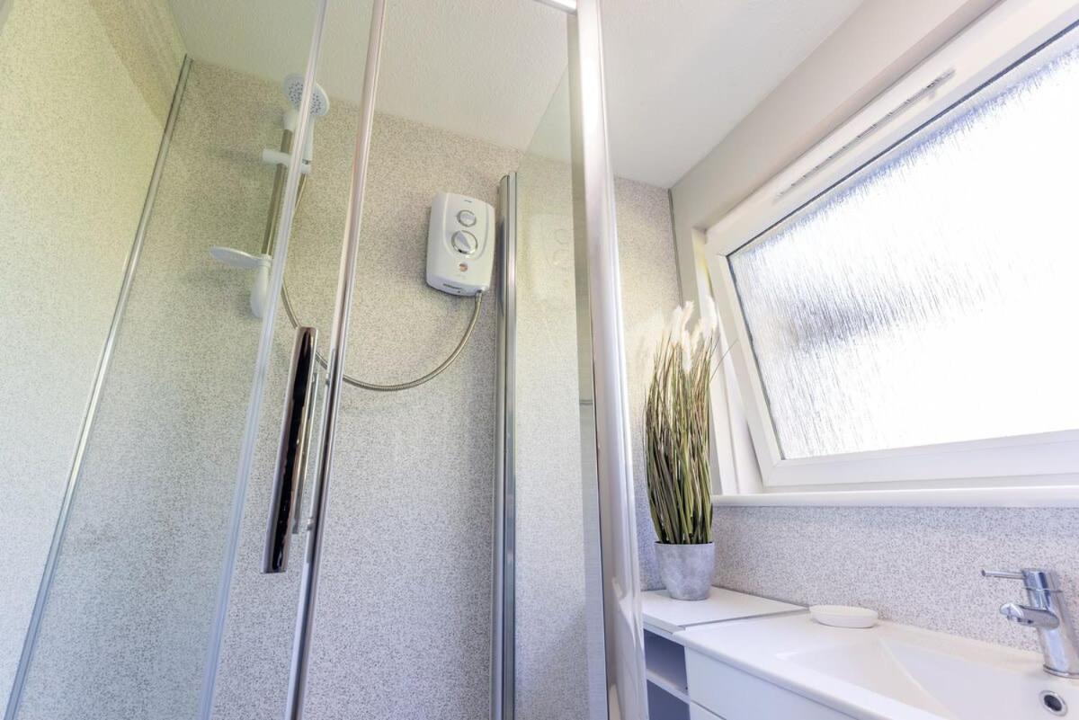 Stunning City Centre 1 Bed With Free Parking Glasgow Eksteriør bilde
